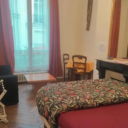 In Проживание в семье *