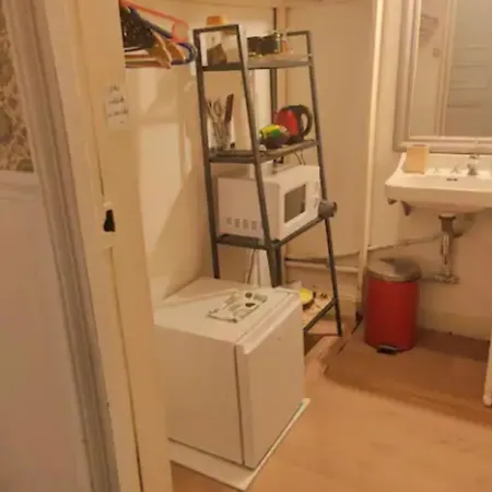 In منزل للإقامة